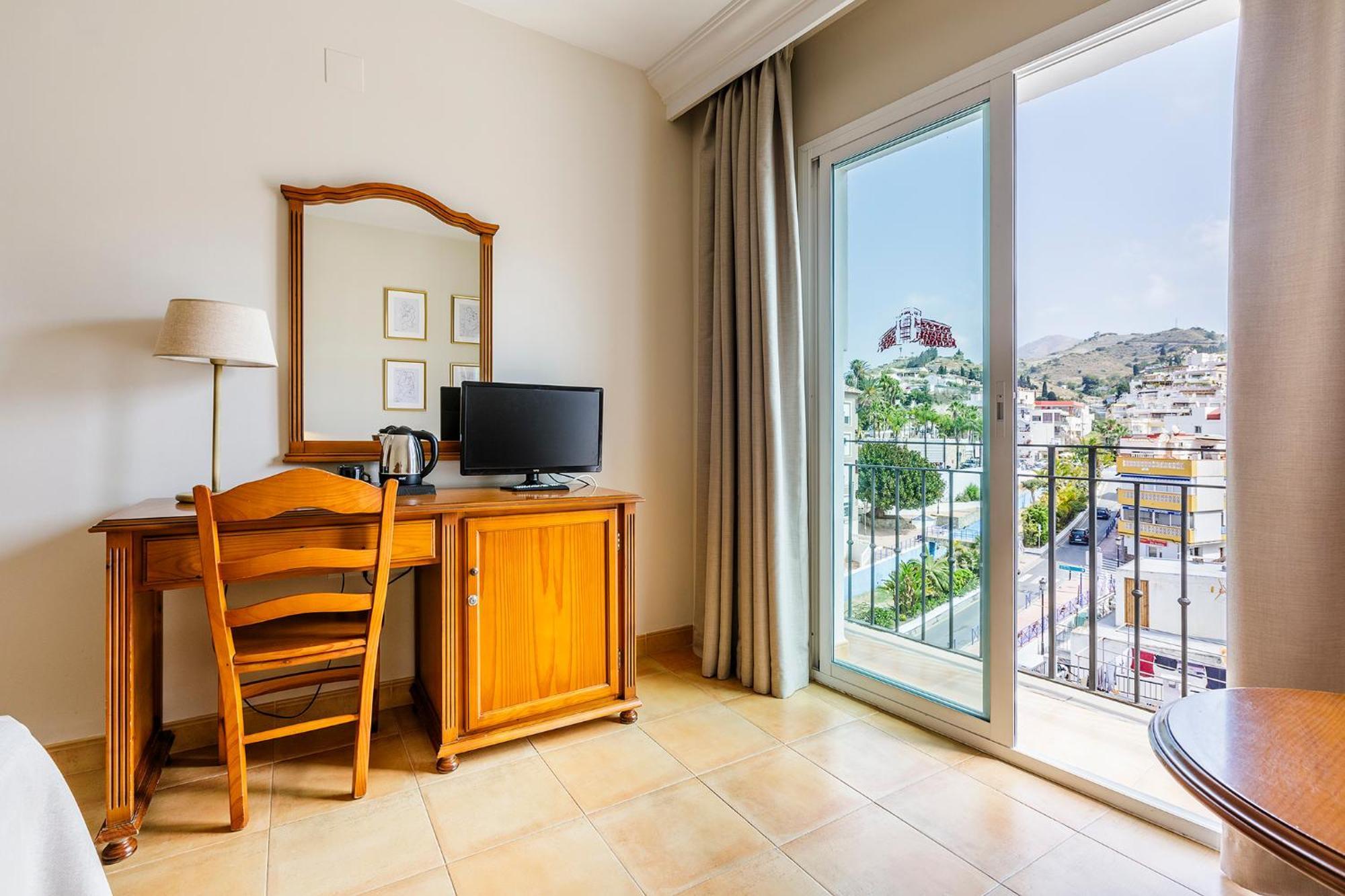Hotel Almijara - Mares ลาเอร์ราดูรา ภายนอก รูปภาพ