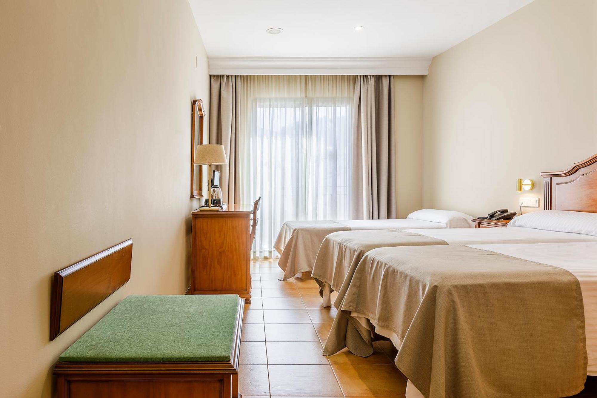Hotel Almijara - Mares ลาเอร์ราดูรา ภายนอก รูปภาพ